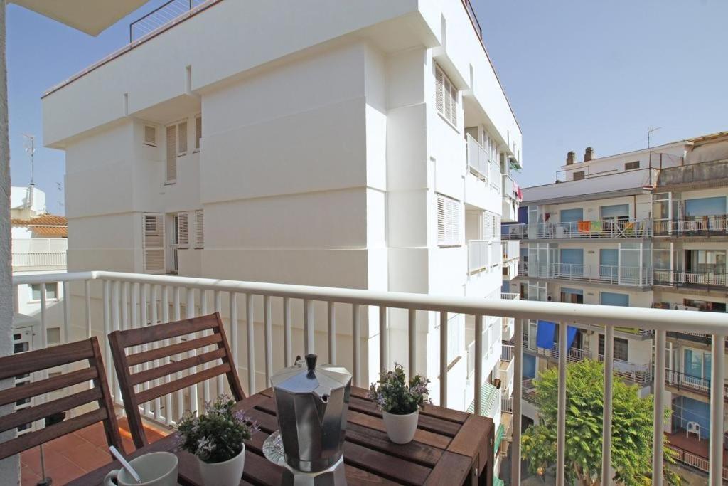 Warm Sands Apartment By Hello Homes Sitges Eksteriør billede