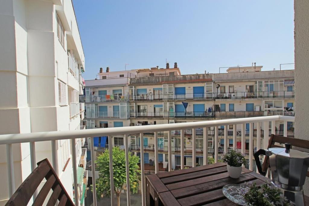Warm Sands Apartment By Hello Homes Sitges Eksteriør billede